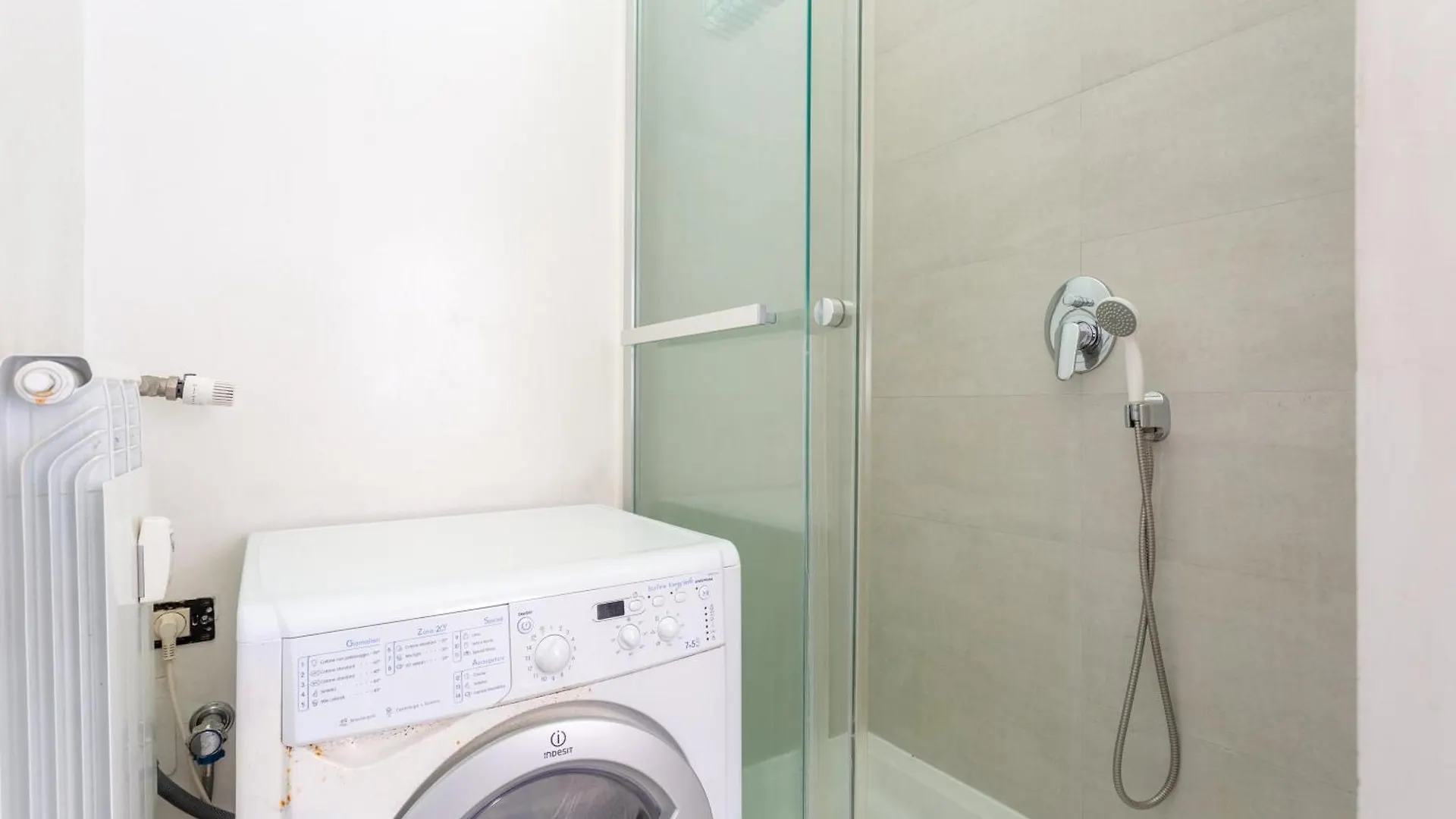 Comfortable Apartment In A Strategic Position Rzym